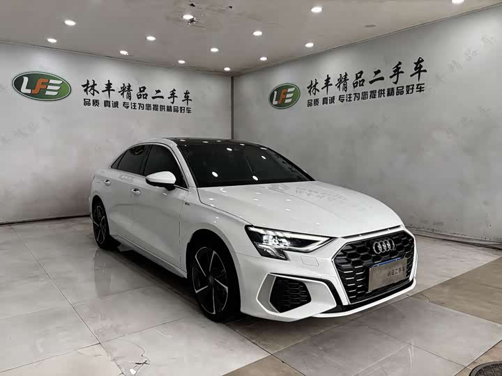 Audi A3 2021 A 3 L Limousine 35 TFSI Sport — фото 3