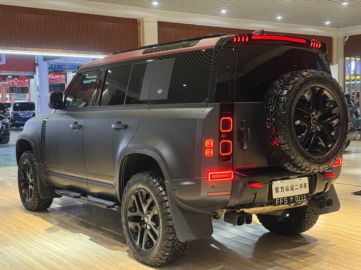 Land Rover Defender — фото 12