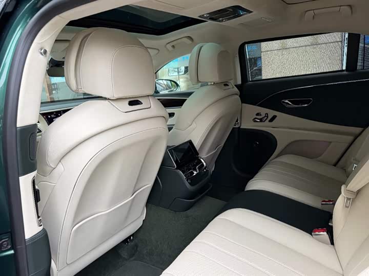 Bentley Flying Spur — фото 7