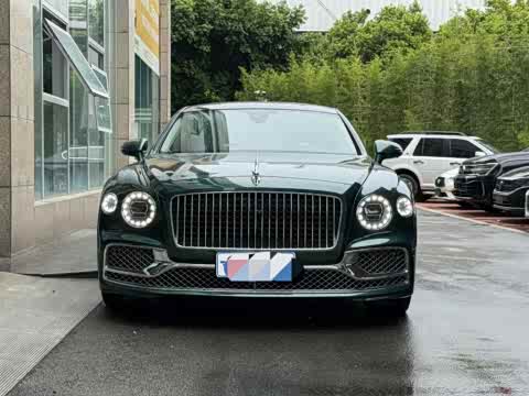 Bentley Flying Spur — фото 11