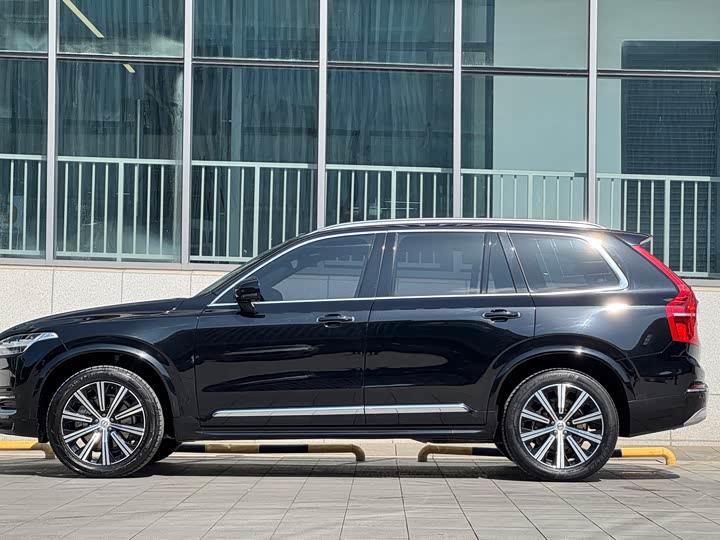 Volvo XC90 2022 B 5 — фото 4