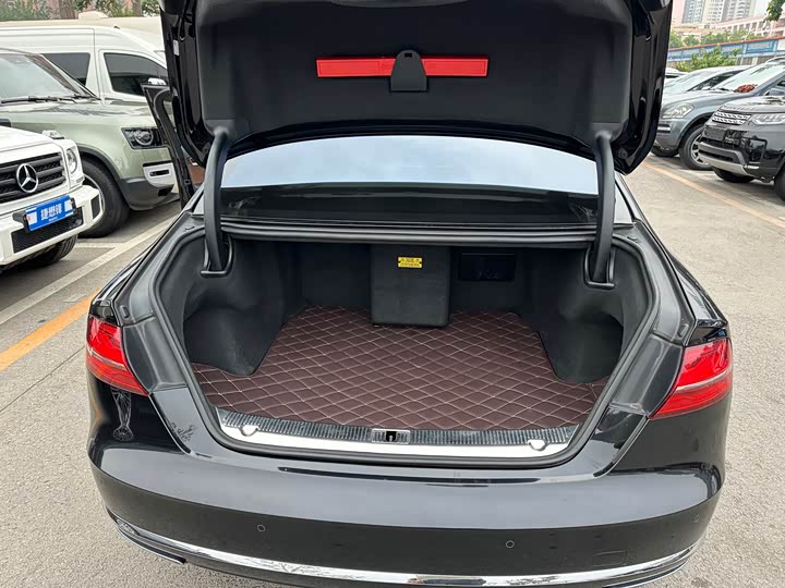 Audi A8 2014 A 8 L 6.3 FSI W 12 quattro Flagship — фото 15
