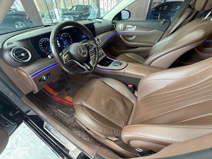 Mercedes-Benz E-Class 2021 E 300 L Luxury — фото 11