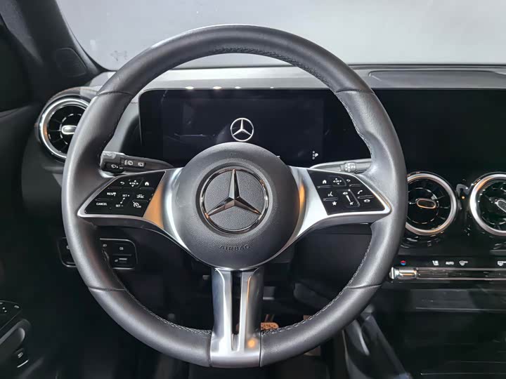 Mercedes-Benz GLB 2024 GLB 200 — фото 5