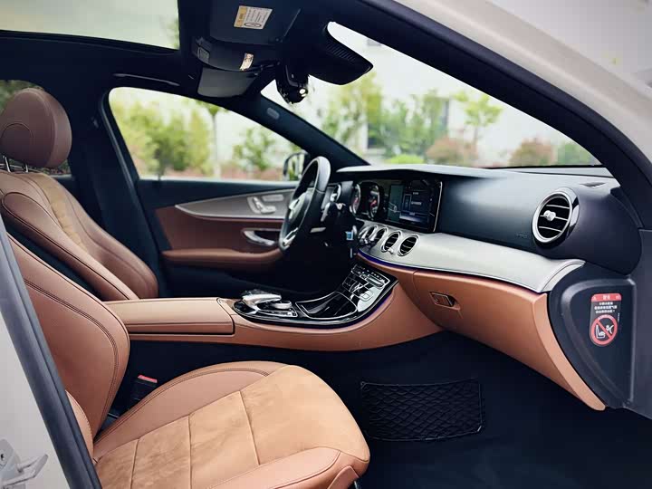 Mercedes-Benz E-Class 2017 E 300 Sport — фото 14