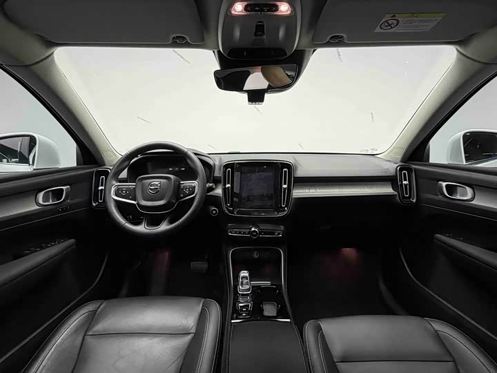 Volvo XC40 2022 T 4 WD — фото 19