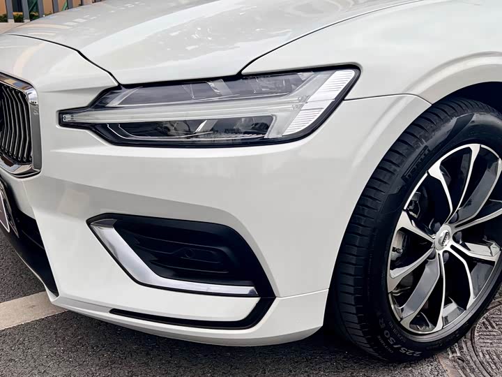 Volvo S60 2022 B 4 — фото 14