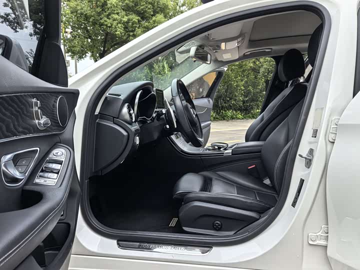 Mercedes-Benz C-Class 2015 C 200 — фото 6
