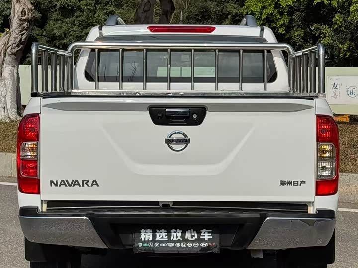 Nissan Navara — фото 5