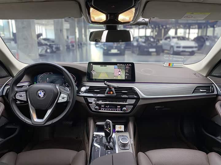 BMW 5-Series 2022 530 Li — фото 7