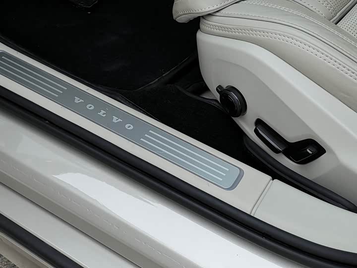 Volvo S90 Hybrid 2019 T 8 E Hybrid 3 VI — фото 22