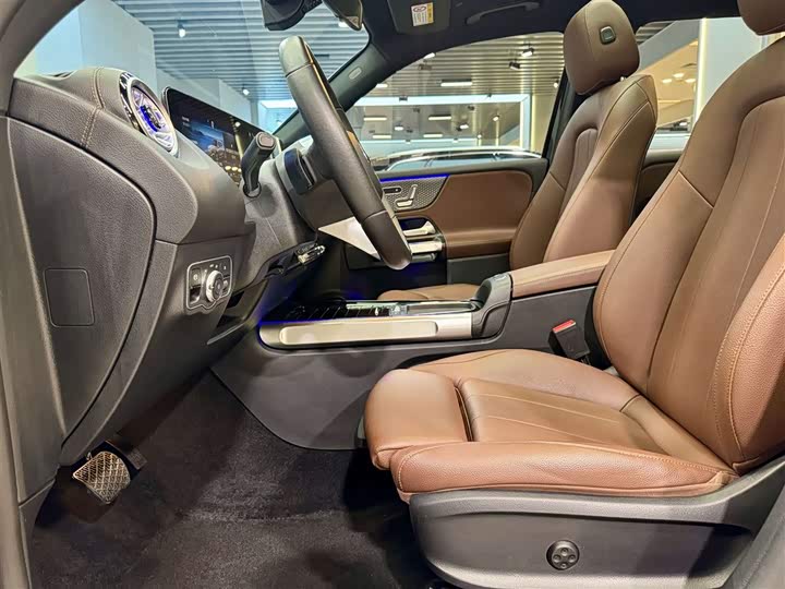 Mercedes-Benz GLB 2024 GLB 220 — фото 18