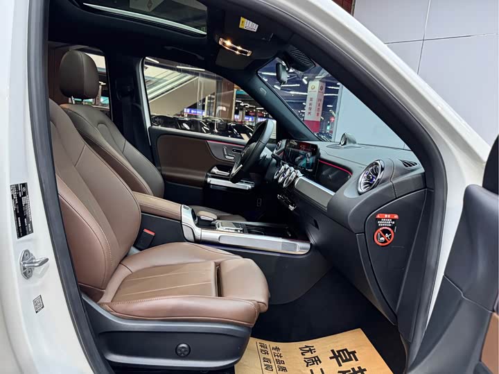 Mercedes-Benz GLB 2021 GLB 200 — фото 17