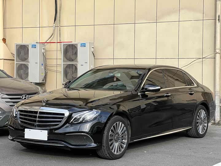 Mercedes-Benz E-Class 2019 E 300 L Luxury — фото 1
