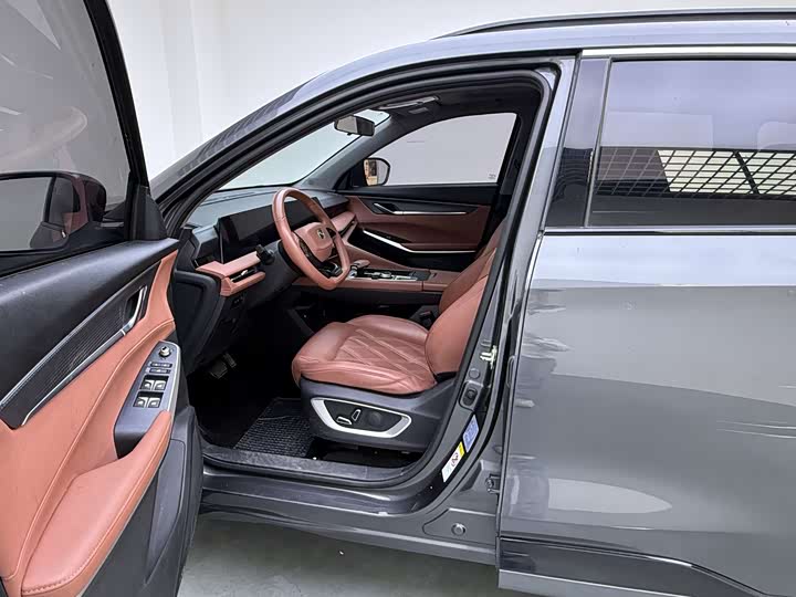 Changan CS75 PLUS 2023 1.5 T ATPremium — фото 14