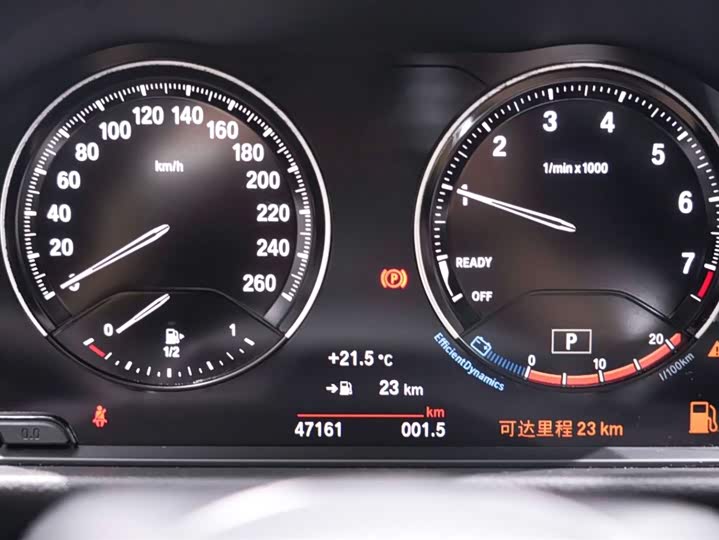BMW 1-Series 2022 120i M — фото 27