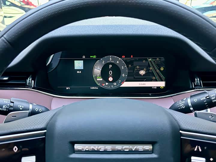 Land Rover Range Rover Evoque — фото 16