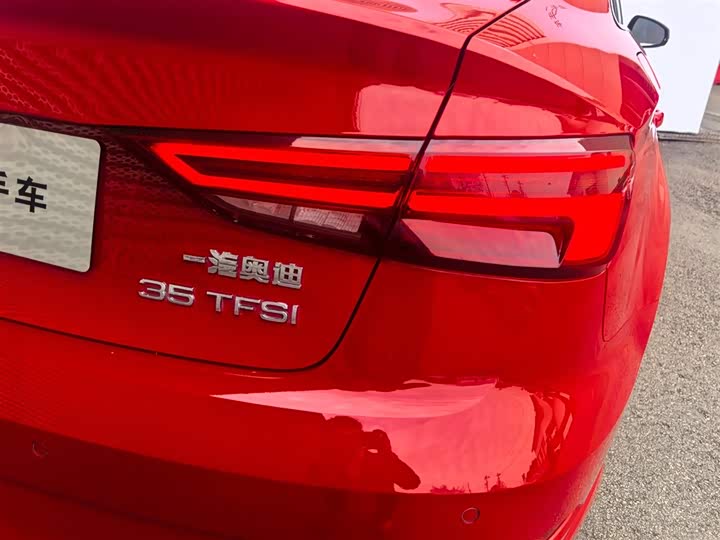 Audi A3 2019 Limousine 35 TFSI V — фото 16