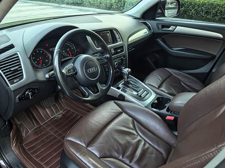 Audi Q5 2015 40 TFSI — фото 9