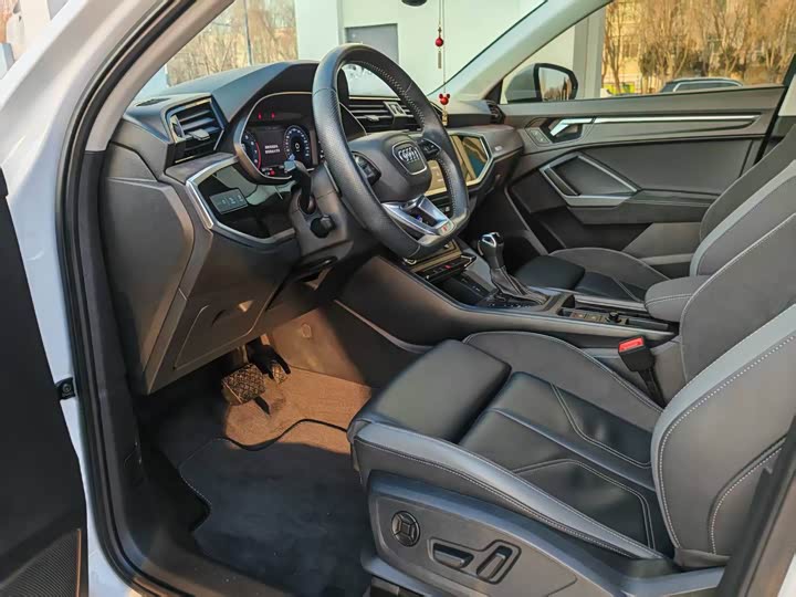 Audi Q3 Sportback 2021 40 TFSI — фото 9