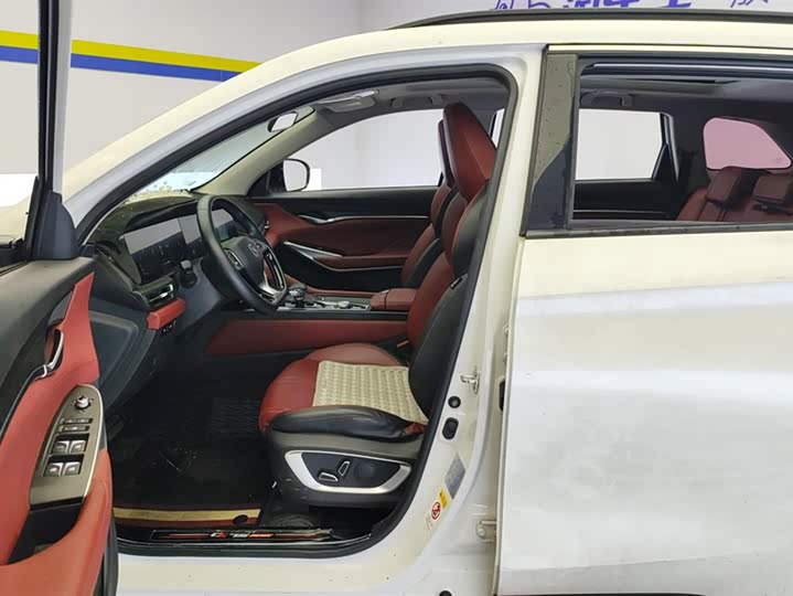 Changan CS75 PLUS 2020 2.0 T AT — фото 9