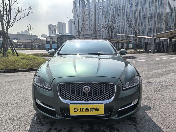Jaguar XJ 2016 XJL 2.0 T 2 WD — фото 2