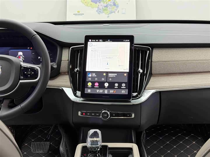 Volvo XC90 2025 B 6 — фото 10