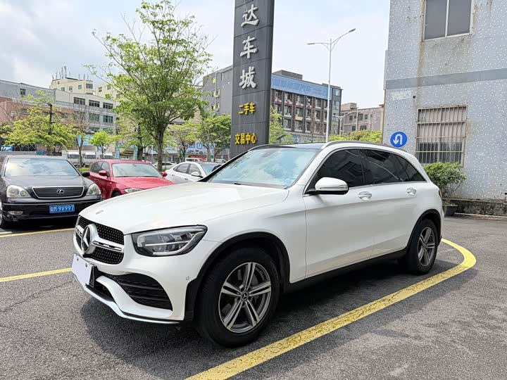 Mercedes-Benz GLC 2020 GLC 260 L 4 MATIC Luxury — фото 1