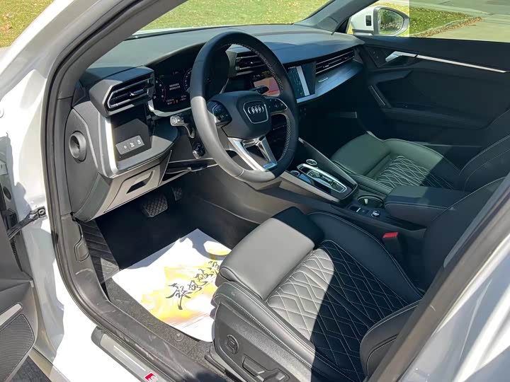 Audi A3 2025 A 3 L Limousine 35 TFSI — фото 4