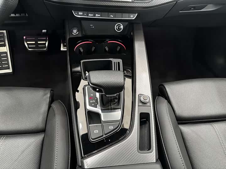 Audi A4L 2024 40 TFSI quattro RS — фото 20