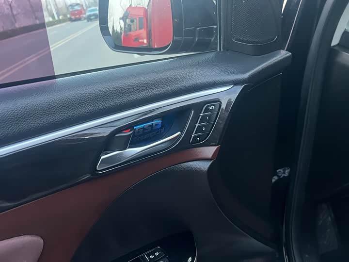 Trumpchi GS8 2017 320 T 2 WD ( ) — фото 13