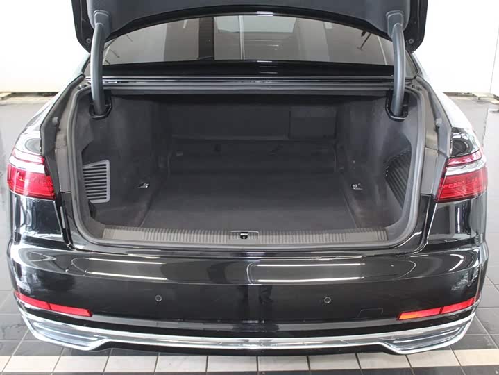 Audi A8 2021 A 8 L 50 TFSI quattro Comfort — фото 7