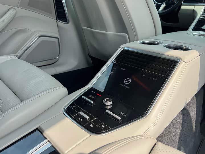 Porsche Panamera 2017 Panamera 4 E-Hybrid 2.9 T — фото 14