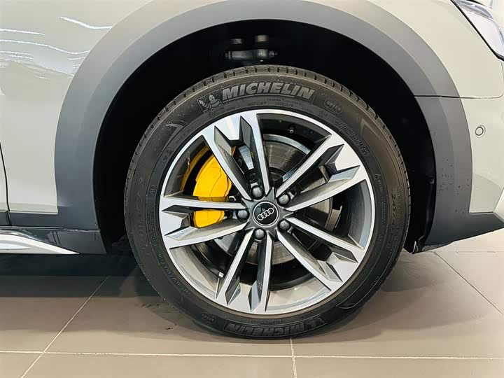 Audi A4 2022 allroad quattro — фото 15