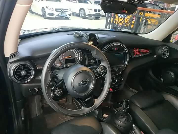 MINI Hatch — фото 10