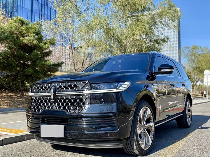 Lincoln Navigator — фото 1