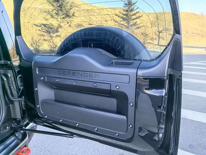 Land Rover Defender — фото 17