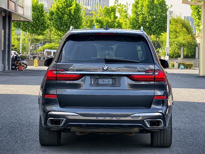 BMW X7 2019 x Drive 40i M — фото 10