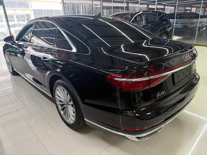 Audi A8 2021 A 8 L 50 TFSI quattro Comfort — фото 13