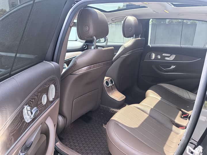 Mercedes-Benz E-Class 2023 E 300 L Luxury — фото 11