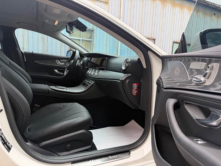Mercedes-Benz CLS 2021 CLS 300 — фото 6
