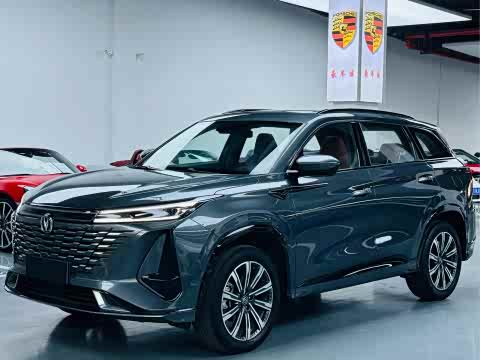 Changan CS75 PLUS 2023 2.0 T ATPremium — фото 16