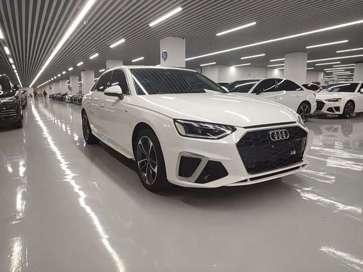 Audi A4L 2020 40 TFSI — фото 3