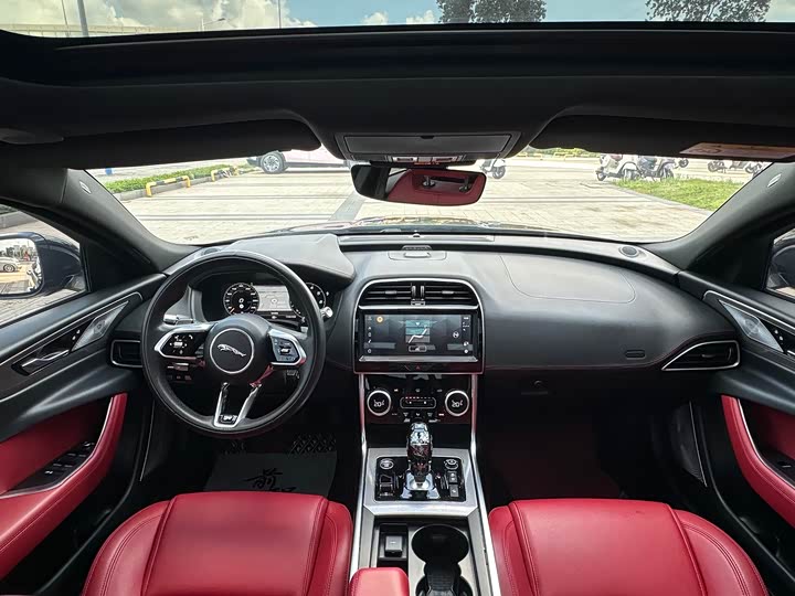 Jaguar XEL 2022 2.0 T 250 PS R-DYNAMIC S — фото 6