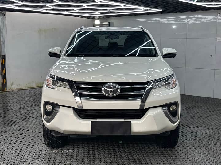 Toyota Fortuner 2017 2.7 L — фото 2