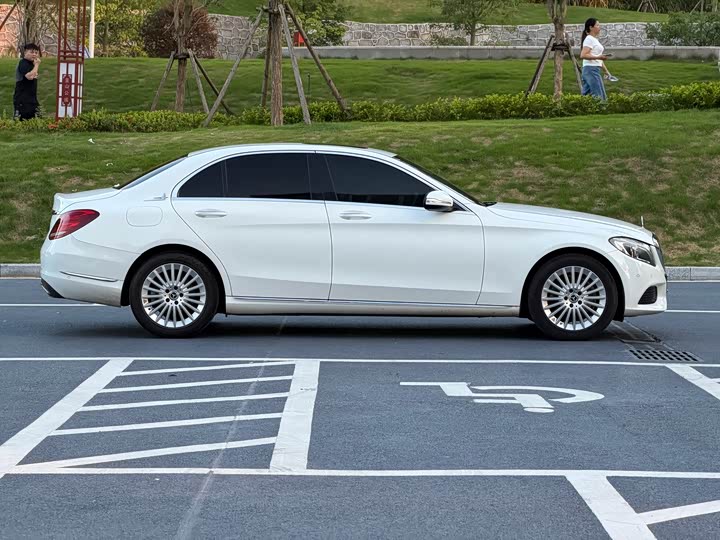 Mercedes-Benz C-Class C 180 L — фото 5