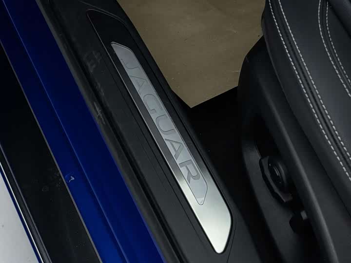 Jaguar XEL 2020 2.0 T 200 PS R-DYNAMIC S — фото 15
