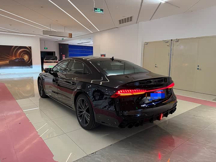 Audi A7L 2022 45 TFSI quattro S-line — фото 19