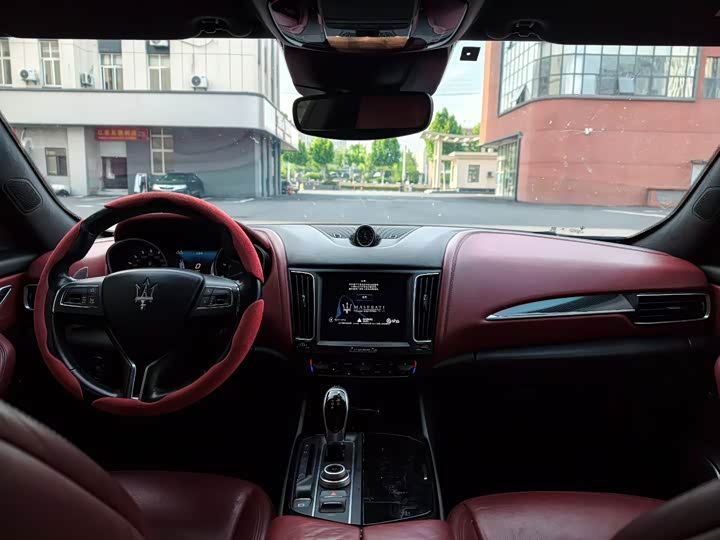 Maserati Levante 2016 3.0 T Standard — фото 3
