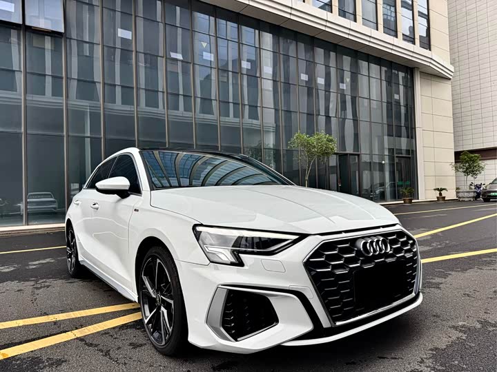 Audi A3 2022 Sportback 35 TFSI Sport — фото 4